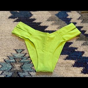 COPY - Montce neon green Euro bottom